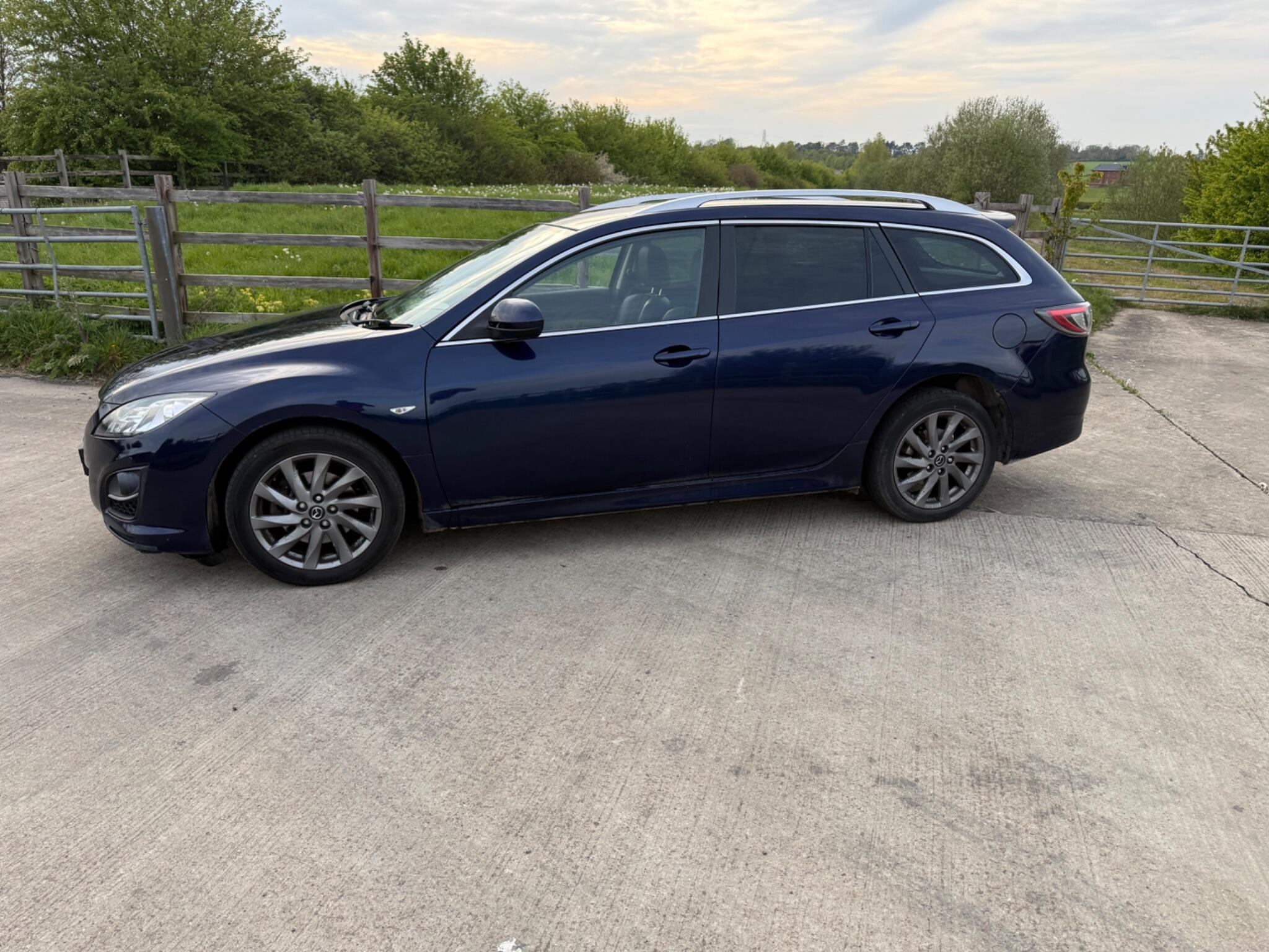 Mazda Mazda6 2.2d Venture Euro 5 5dr — photo 58 of 86